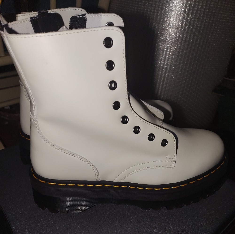 Dr martens airwair